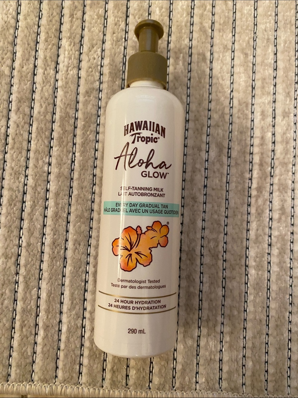 Hawaiian Tropic Aloha Glow Self-Tanning Milk — White